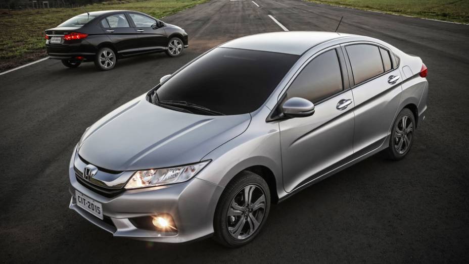 Maior e mais bem equipado, o City estreia com novo visual | <a href="https://beta-develop.quatrorodas.abril.com.br/carros/lancamentos/honda-city-800143.shtml" rel="migration">Leia mais</a>