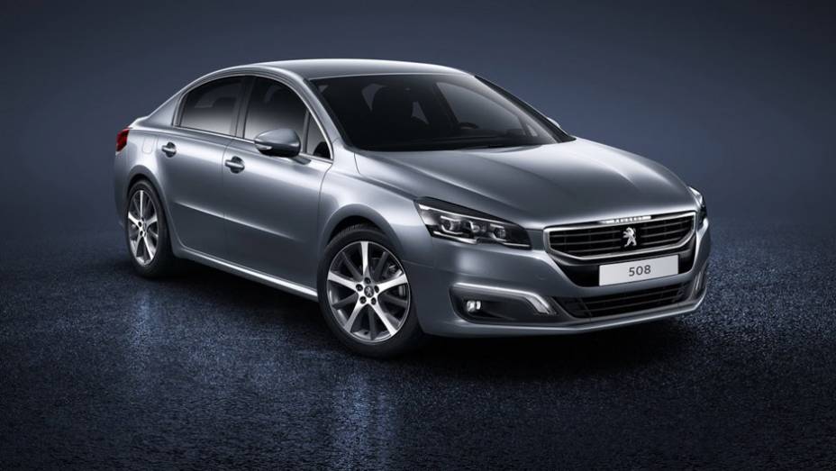 Quase quatro anos após seu lançamento, a Peugeot faz a primeira reestilização no 508 | <a href="https://beta-develop.quatrorodas.abril.com.br/noticias/saloes/paris-2014/peugeot-muda-visual-508-786474.shtml" rel="migration">Leia mais</a>