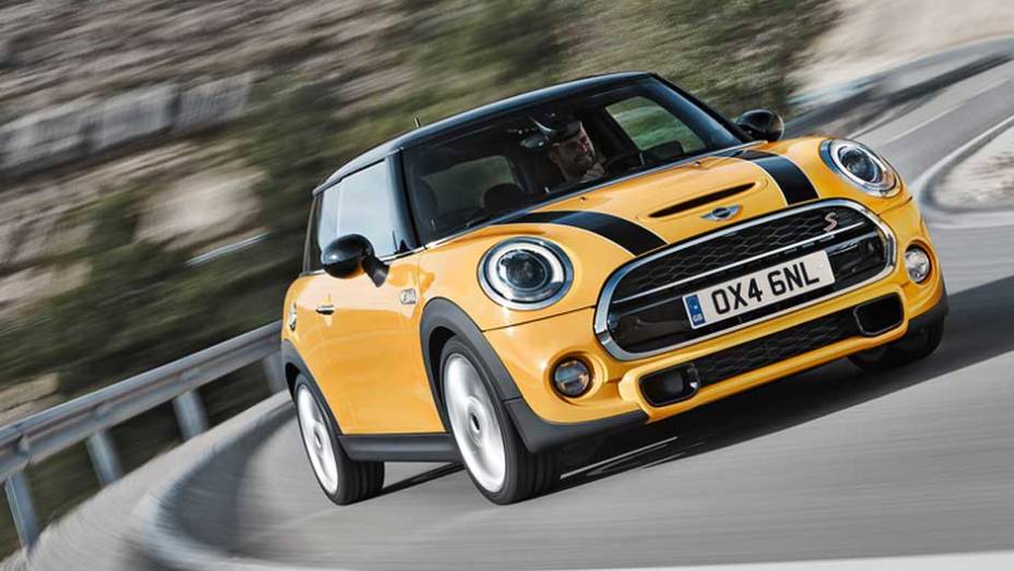 Como mudar um clássico sem desvirtuar sua identidade? O novo MINI Cooper traz a resposta | <a href="https://beta-develop.quatrorodas.abril.com.br/carros/lancamentos/mini-cooper-2014-760542.shtml" rel="migration">Leia mais</a>