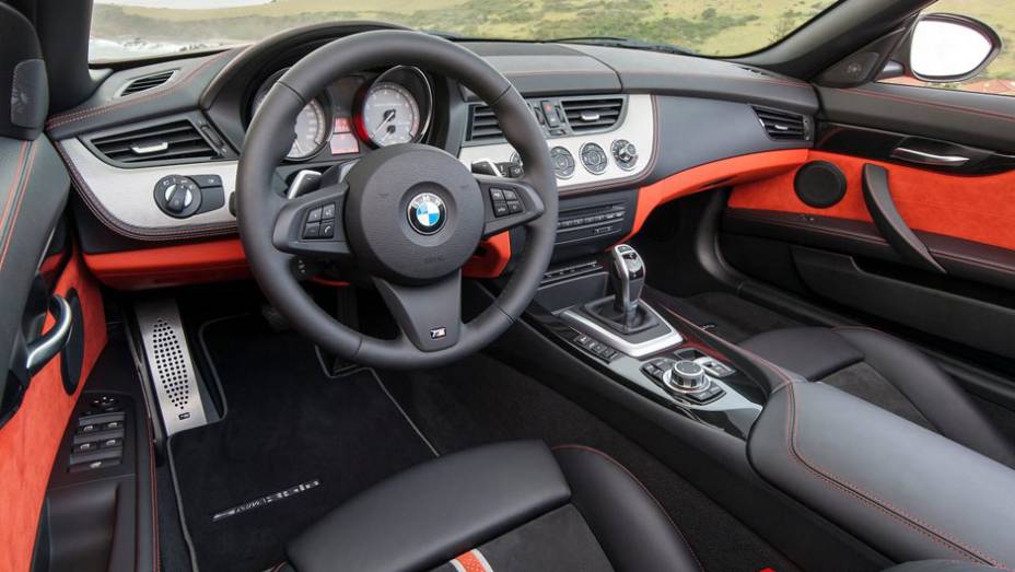 BMW Z4 Roadster 2014 | <a href="https://beta-develop.quatrorodas.abril.com.br/saloes/detroit/2013/bmw-z4-730389.shtml" rel="migration">Leia mais</a>