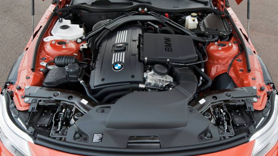 BMW Z4 Roadster 2014 | <a href="https://beta-develop.quatrorodas.abril.com.br/saloes/detroit/2013/bmw-z4-730389.shtml" rel="migration">Leia mais</a>