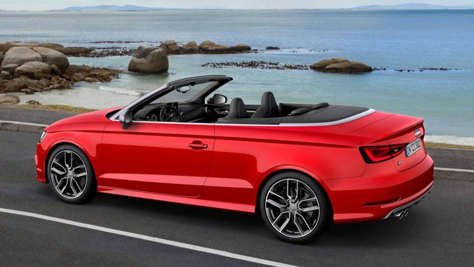 Segundo a Audi, s&atilde;o necess&aacute;rios 18 segundos para a capota se recolher automaticamente | <a href="https://beta-develop.quatrorodas.abril.com.br/noticias/saloes/genebra-2014/audi-revela-novo-s3-cabriolet-773912.shtml" rel="migration">Leia mais</a>