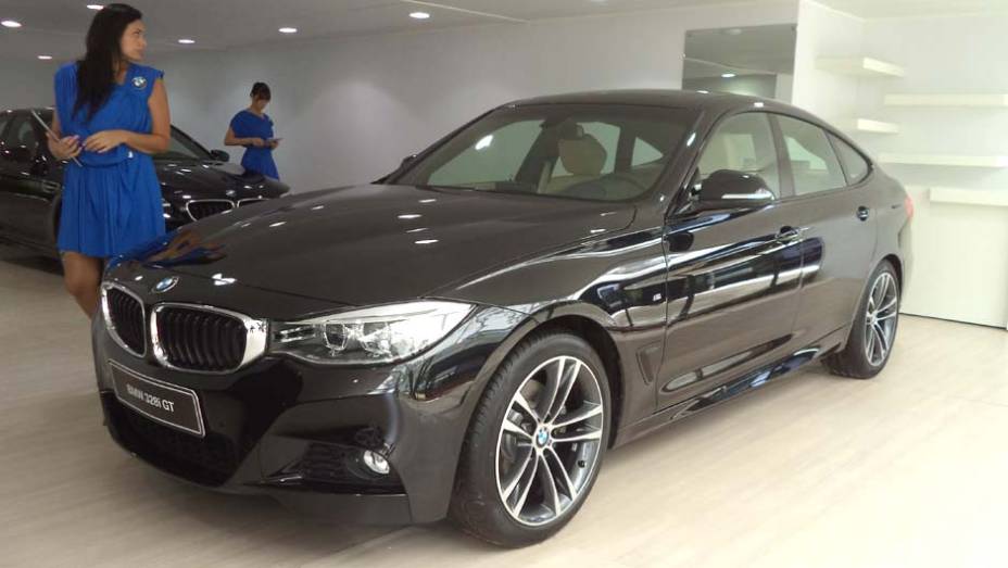 ... e o crossover Série 3 Gran Turismo | <a href="https://beta-develop.quatrorodas.abril.com.br/noticias/fabricantes/auto-premium-show-abre-portas-sp-760626.shtml" rel="migration">Leia mais</a> ... e o crossover Série 3 Gran Turismo | <a href="https://beta-develop.quatrorodas.abril.com.br/noticias/fabricantes/auto-premium-show-abre-portas-sp-760626.shtml" rel="migration">Leia mais</a>