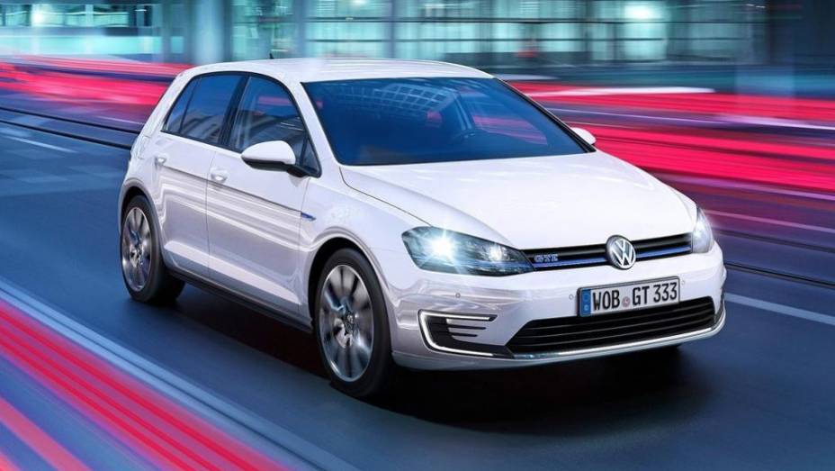 A versão híbrida plug-in do Golf será uma das atrações da VW no Salão de Genebra | <a href="https://beta-develop.quatrorodas.abril.com.br/noticias/saloes/genebra-2014/vw-golf-ganha-versao-hibrida-plug-in-774055.shtml" rel="migration">Leia mais</a>