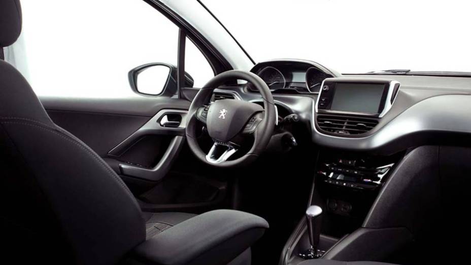 O belo painel traz uma tela touchscreen de sete polegadas na vers&atilde;o Griffe | <a href="https://beta-develop.quatrorodas.abril.com.br/carros/lancamentos/peugeot-208-736576.shtml" rel="migration">Leia mais</a>