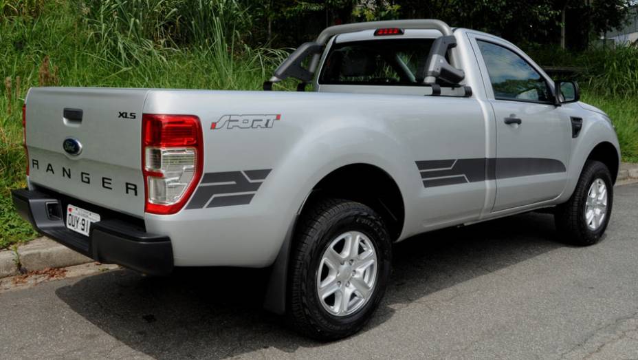 Oferecida apenas com câmbio manual, ela sai por R$ 67.990 | <a href="https://beta-develop.quatrorodas.abril.com.br/carros/lancamentos/ford-ranger-sport-777328.shtml" rel="migration">Leia mais</a>