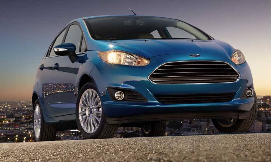 O estilo lembra o novo Fusion, principalmente pelo desenho da grade frontal | <a href="https://beta-develop.quatrorodas.abril.com.br/carros/lancamentos/ford-new-fiesta-2014-739245.shtml" rel="migration">Leia mais</a>