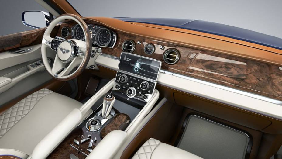 Interior oferece uma experi&ecirc;ncia completa ao passageiro | <a href="https://beta-develop.quatrorodas.abril.com.br/saloes/genebra/2012/bentley-exp-9-f-678637.shtml" rel="migration">Leia mais</a>