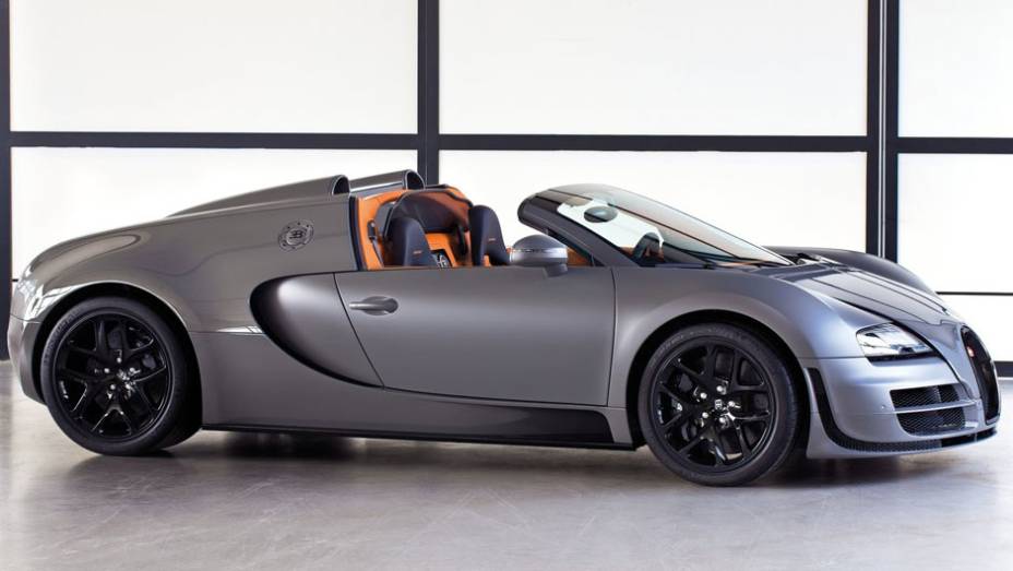 Potência potência pelo modelo é de 1.200 cv | <a href="https://beta-develop.quatrorodas.abril.com.br/saloes/genebra/2012/bugatti-veyron-grand-sport-vitesse-678489.shtml" rel="migration">Leia mais</a>