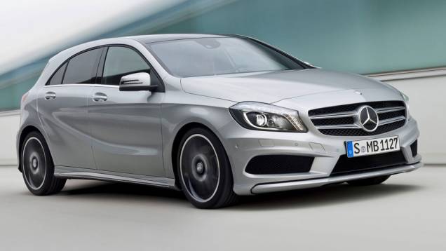 Nem parece o mesmo: de uma pacata minivan, o Classe A se transformou em um hatch esportivo | <a href="https://beta-develop.quatrorodas.abril.com.br/saloes/genebra/2012/mercedes-benz-classe-678631.shtml" rel="migration">Leia mais</a> Nem parece o mesmo: de uma pacata minivan, o Classe A se transformou em um hatch esportivo | <a href="https://beta-develop.quatrorodas.abril.com.br/saloes/genebra/2012/mercedes-benz-classe-678631.shtml" rel="migration">Leia mais</a>