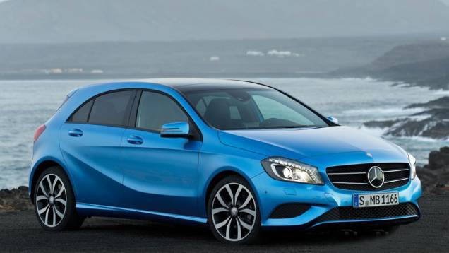 A intenção da marca é clara: o Classe A vai rivalizar com Audi A3 e BMW Série 1 | <a href="https://beta-develop.quatrorodas.abril.com.br/saloes/genebra/2012/mercedes-benz-classe-678631.shtml" rel="migration">Leia mais</a> A intenção da marca é clara: o Classe A vai rivalizar com Audi A3 e BMW Série 1 | <a href="https://beta-develop.quatrorodas.abril.com.br/saloes/genebra/2012/mercedes-benz-classe-678631.shtml" rel="migration">Leia mais</a>