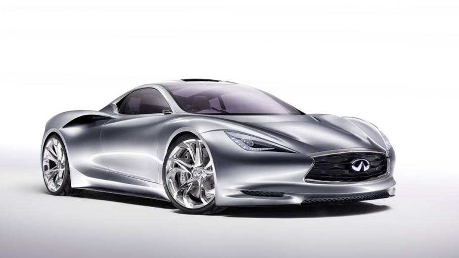 Modelo chega para o mundo no Salão de Genebra | <a href="https://beta-develop.quatrorodas.abril.com.br/saloes/genebra/2012/infiniti-emerg-e-678678.shtml" rel="migration">Leia mais</a>