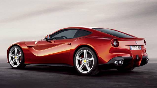 Carro será o substituto da 599 e conta com vários itens que equipam a Ferrari FF | <a href="https://beta-develop.quatrorodas.abril.com.br/saloes/genebra/2012/ferrari-f12berlinetta-678494.shtml" rel="migration">Leia mais</a> Carro será o substituto da 599 e conta com vários itens que equipam a Ferrari FF | <a href="https://beta-develop.quatrorodas.abril.com.br/saloes/genebra/2012/ferrari-f12berlinetta-678494.shtml" rel="migration">Leia mais</a>