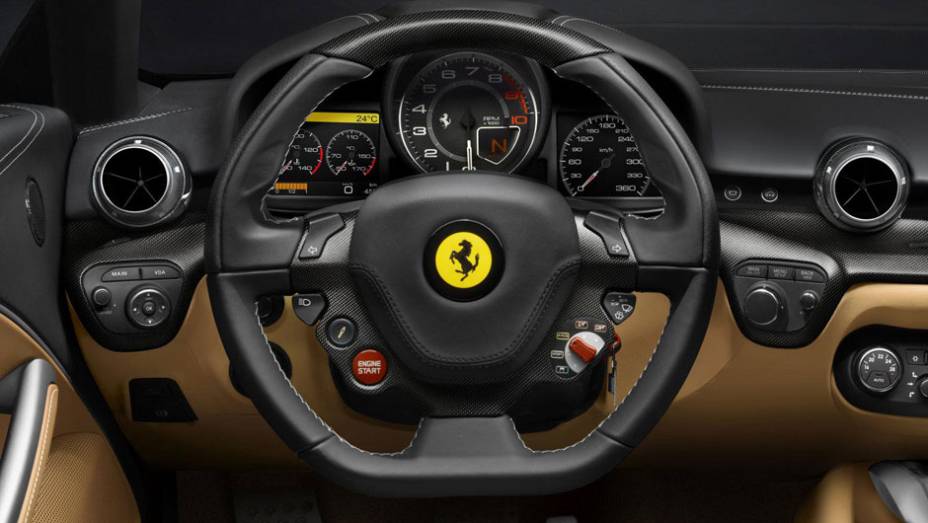 Sistema "Human Machine Interface" permite ajustar a maioria dos controles por comandos no volante | <a href="https://beta-develop.quatrorodas.abril.com.br/saloes/genebra/2012/ferrari-f12berlinetta-678494.shtml" rel="migration">Leia mais</a>