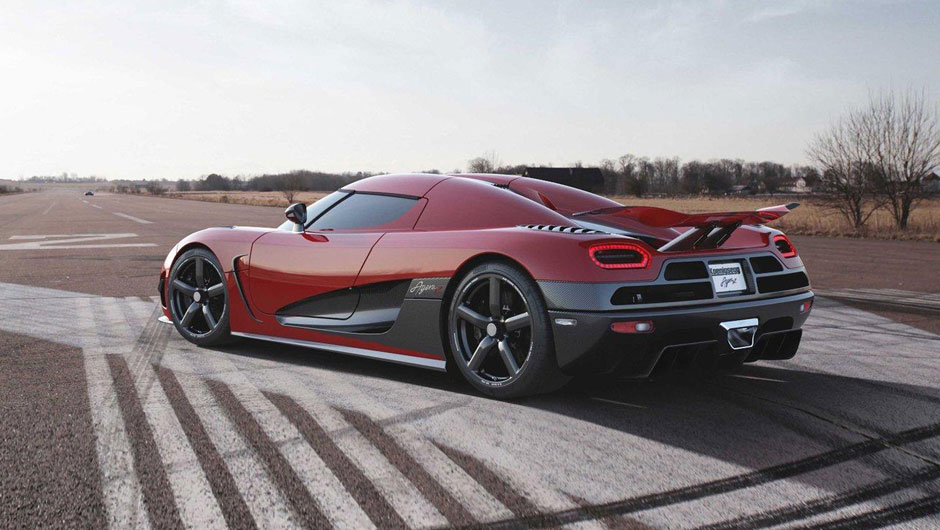 Espa&ccedil;o interno &eacute; um de seus destaques | <a href="https://beta-develop.quatrorodas.abril.com.br/saloes/genebra/2012/koenigsegg-agera-r-678731.shtml" rel="migration">Leia mais</a>