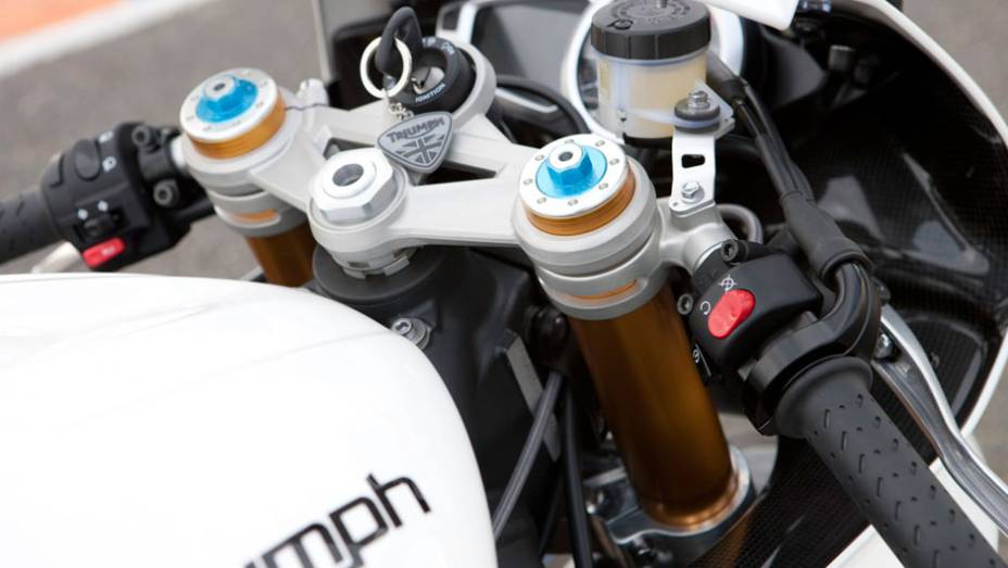 Agora ela &eacute; capaz de desenvolver at&eacute; 128 cavalos de pot&ecirc;ncia a 12.500 | <a href="https://beta-develop.quatrorodas.abril.com.br/moto/noticias/triumph-lanca-daytona-675r-street-triple-741449.shtml" rel="migration">Leia mais</a>