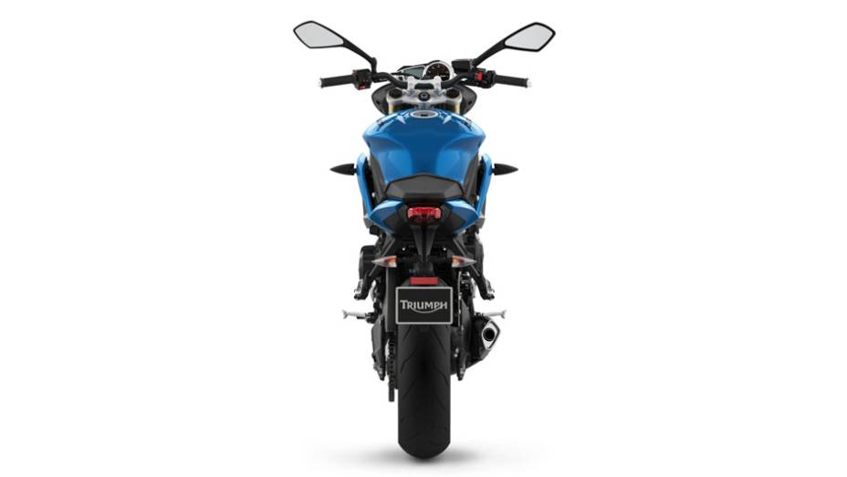 Assim como na Daytona 675R, na Triumph Street Triple 675 é quase tudo novo | <a href="https://beta-develop.quatrorodas.abril.com.br/moto/noticias/triumph-lanca-daytona-675r-street-triple-741449.shtml" rel="migration">Leia mais</a>