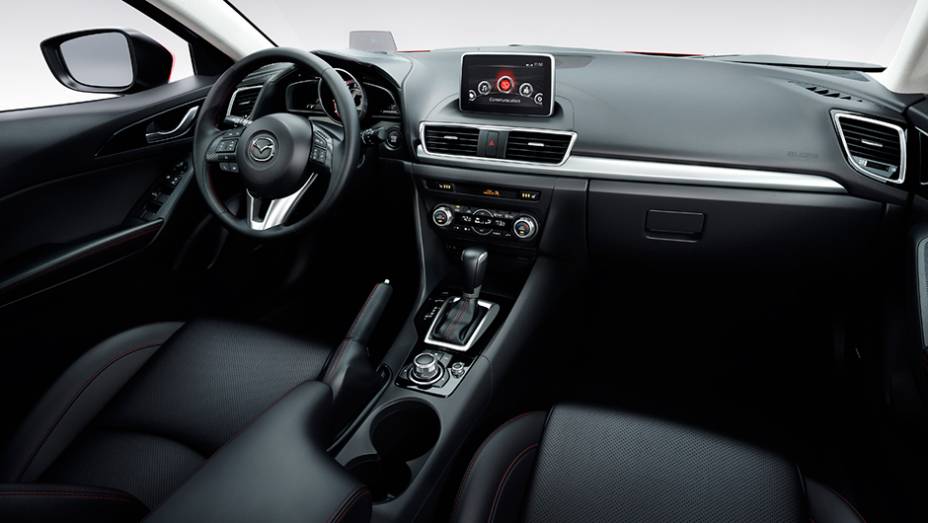 Dentro da cabine, a novidade fica por conta do Active Driving Display, dispositivo que mostra informações como velocidade do carro e instruções para navegação GPS | <a href="https://beta-develop.quatrorodas.abril.com.br/saloes/frankfurt/2013/mazda3-752102.shtml" rel="migration">Leia m</a> Dentro da cabine, a novidade fica por conta do Active Driving Display, dispositivo que mostra informações como velocidade do carro e instruções para navegação GPS | <a href="https://beta-develop.quatrorodas.abril.com.br/saloes/frankfurt/2013/mazda3-752102.shtml" rel="migration">Leia m</a>