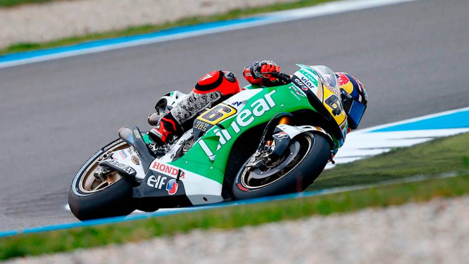 Stefan Bradl fecha a primeira fila na largada | <a href="https://beta-develop.quatrorodas.abril.com.br/moto/noticias/motogp-crutchlow-conquista-pole-assen-745300.shtml" rel="migration">Leia mais</a>