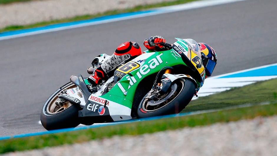 Stefan Bradl fecha a primeira fila na largada | <a href="https://beta-develop.quatrorodas.abril.com.br/moto/noticias/motogp-crutchlow-conquista-pole-assen-745300.shtml" rel="migration">Leia mais</a> Stefan Bradl fecha a primeira fila na largada | <a href="https://beta-develop.quatrorodas.abril.com.br/moto/noticias/motogp-crutchlow-conquista-pole-assen-745300.shtml" rel="migration">Leia mais</a>