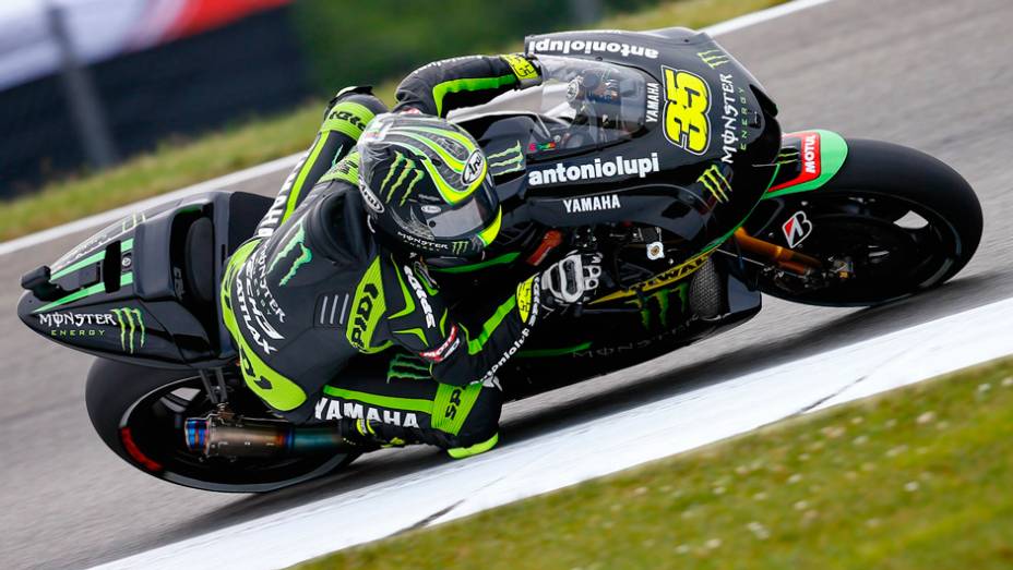 Cal Crutchlow conquistou a primeira pole da carreira em Assen | <a href="https://beta-develop.quatrorodas.abril.com.br/moto/noticias/motogp-crutchlow-conquista-pole-assen-745300.shtml" rel="migration">Leia mais</a>