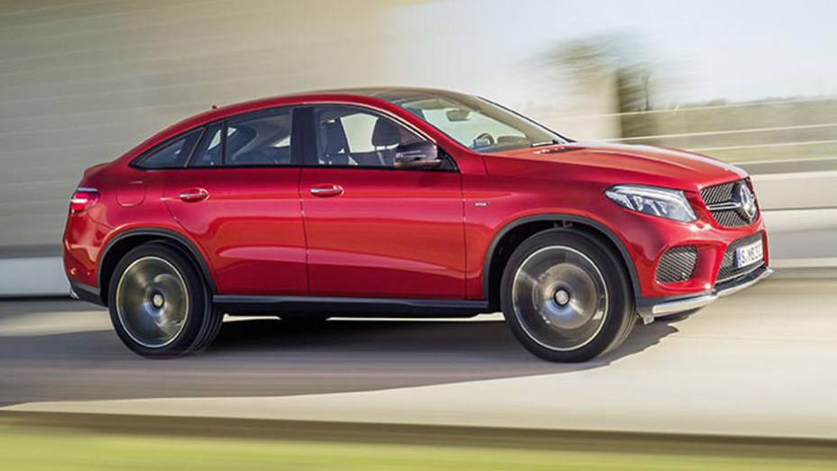 Modelo ser&aacute; lan&ccedil;ado no Sal&atilde;o de Detroit, nos Estados Unidos, em janeiro de 2015 | <a href="https://beta-develop.quatrorodas.abril.com.br/noticias/fabricantes/mercedes-divulga-oficialmente-nova-gle-820013.shtml" rel="migration">Leia mais</a>