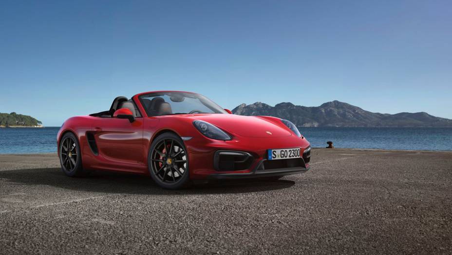 Outra novidade é o sistema de amortecimento eletrônico. | <a href="https://beta-develop.quatrorodas.abril.com.br/noticias/fabricantes/porsche-lanca-boxster-gts-cayman-gts-777156.shtml" rel="migration">Leia mais</a>