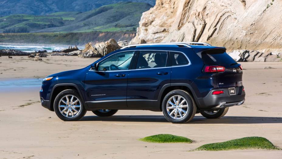 | <a href="https://beta-develop.quatrorodas.abril.com.br/saloes/new-york/2013/jeep-cherokee-737016.shtml" rel="migration">Leia mais</a>