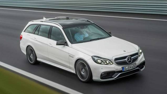 Mercedes-Benz E63 AMG Estate: este monstro disfarçado de carro familiar tem um motor 5.5 V8 com 557 cv, suficientes para ir de 0 a 100 km/h em 4,2 segundos e chegar aos 250 km/h Mercedes-Benz E63 AMG Estate: este monstro disfarçado de carro familiar tem um motor 5.5 V8 com 557 cv, suficientes para ir de 0 a 100 km/h em 4,2 segundos e chegar aos 250 km/h