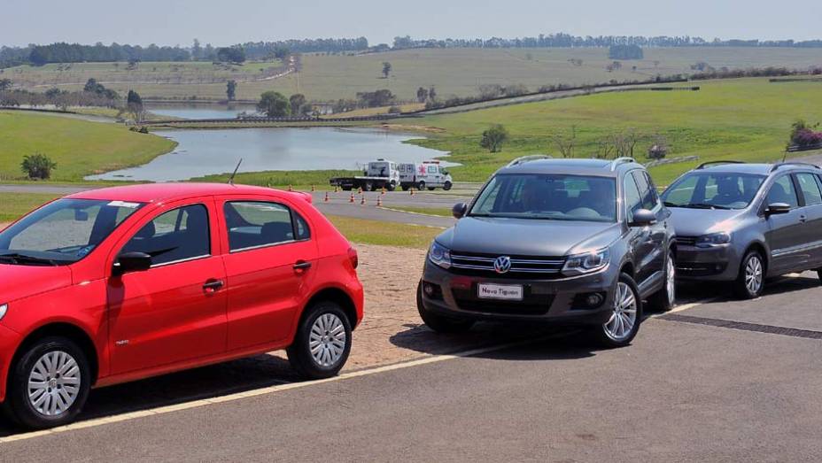 Sistema Park Assist II, opcional, ajuda o motorista a estacionar | <a href="https://beta-develop.quatrorodas.abril.com.br/carros/lancamentos/volkswagen-tiguan-640848.shtml" rel="migration">Leia mais</a>