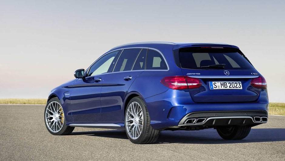 No caso da vers&atilde;o S, a pot&ecirc;ncia passa dos 500 cv | <a href="https://beta-develop.quatrorodas.abril.com.br/noticias/saloes/paris-2014/mercedes-benz-revela-detalhes-novo-c63-amg-802146.shtml" rel="migration">Leia mais</a>