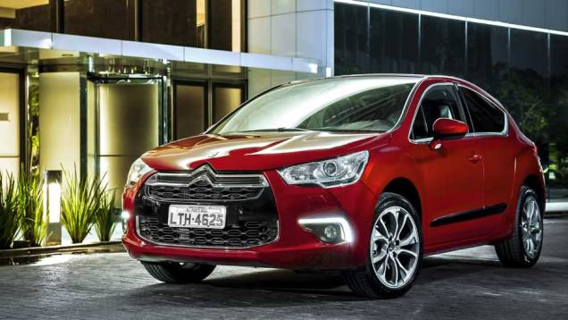 O terceiro membro da família DS chegou ao Brasil: conheça o DS4 | <a href="https://beta-develop.quatrorodas.abril.com.br/carros/lancamentos/citroen-ds4-734568.shtml" rel="migration">Leia mais</a> O terceiro membro da família DS chegou ao Brasil: conheça o DS4 | <a href="https://beta-develop.quatrorodas.abril.com.br/carros/lancamentos/citroen-ds4-734568.shtml" rel="migration">Leia mais</a>