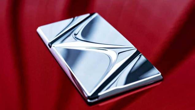 Com três anos de garantia, o DS4 será vendido por R$ 99.990 | <a href="https://beta-develop.quatrorodas.abril.com.br/carros/lancamentos/citroen-ds4-734568.shtml" rel="migration">Leia mais</a> Com três anos de garantia, o DS4 será vendido por R$ 99.990 | <a href="https://beta-develop.quatrorodas.abril.com.br/carros/lancamentos/citroen-ds4-734568.shtml" rel="migration">Leia mais</a>
