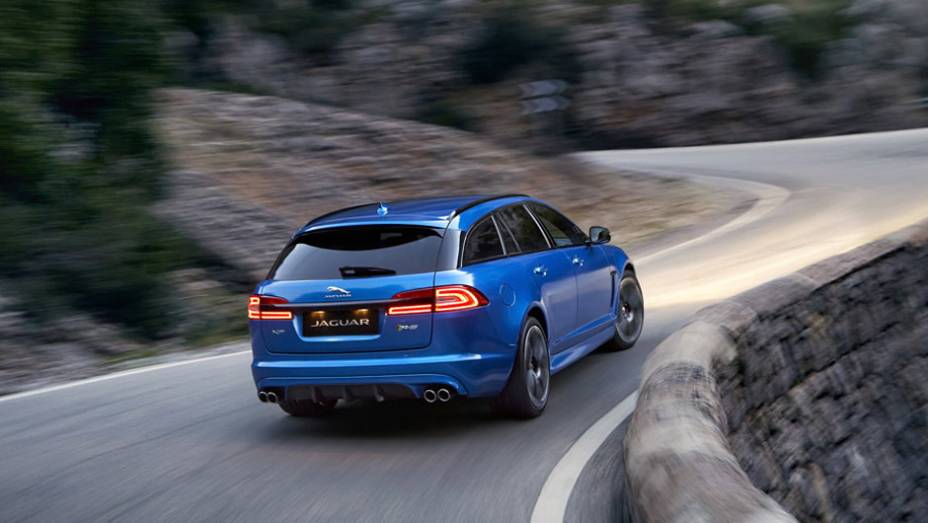 Este possivelmente ser&aacute; o &acirc;ngulo que a maioria dos motoristas ver&aacute; a perua... | <a href="https://beta-develop.quatrorodas.abril.com.br/noticias/saloes/genebra-2014/jaguar-mostra-xkr-s-sportbrake-774542.shtml" rel="migration">Leia mais</a>