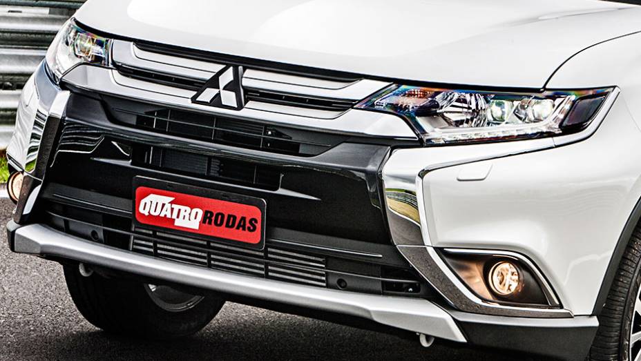 Novas grade e parachoques tornaram o visual do Outlander mais agressivo - <a href="https://beta-develop.quatrorodas.abril.com.br/carros/testes/mitsubishi-new-outlander-2-2l-diesel-870160.shtml" rel="migration">Leia mais</a> Novas grade e parachoques tornaram o visual do Outlander mais agressivo - <a href="https://beta-develop.quatrorodas.abril.com.br/carros/testes/mitsubishi-new-outlander-2-2l-diesel-870160.shtml" rel="migration">Leia mais</a>