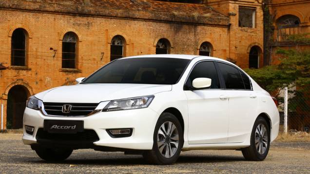 O novo DNA de design da Honda marca presença no sedã de luxo | <a href="https://beta-develop.quatrorodas.abril.com.br/carros/lancamentos/honda-accord-2014-744960.shtml" rel="migration">Leia mais</a> O novo DNA de design da Honda marca presença no sedã de luxo | <a href="https://beta-develop.quatrorodas.abril.com.br/carros/lancamentos/honda-accord-2014-744960.shtml" rel="migration">Leia mais</a>