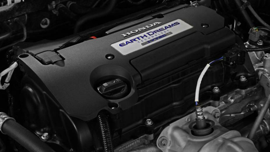 Os motores 2.4 e 3.5 V6 fazem parte da nova família Earth Dreams e trazem tecnologias como a desativação de cilindros | <a href="https://beta-develop.quatrorodas.abril.com.br/carros/lancamentos/honda-accord-2014-744960.shtml" rel="migration">Leia mais</a>
