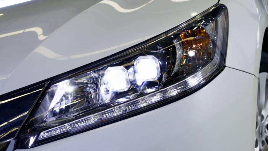 O Accord ser&aacute; vendido apenas na vers&atilde;o EX, com duas op&ccedil;&otilde;es de motoriza&ccedil;&atilde;o e pre&ccedil;os come&ccedil;ando em R$ 119.900 | <a href="https://beta-develop.quatrorodas.abril.com.br/carros/lancamentos/honda-accord-2014-744960.shtml" rel="migration">Leia mais</a>