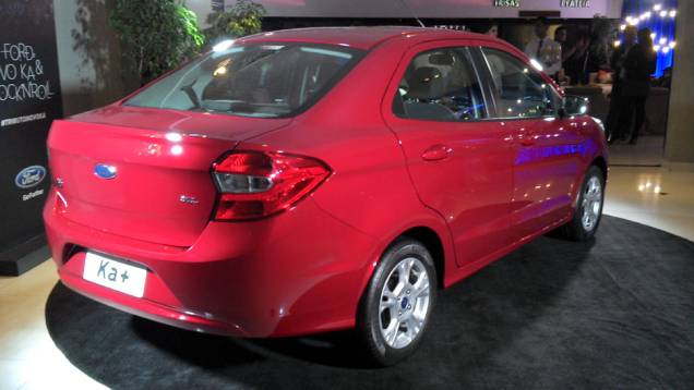 Conhecido como Ka+ (lê-se "Ka Mais"), ele preencherá a lacuna a ser deixada pelo veterano Fiesta Rocam Sedan | <a href="https://beta-develop.quatrorodas.abril.com.br/carros/lancamentos/novo-ford-ka-792257.shtml" rel="migration">Leia mais</a> Conhecido como Ka+ (lê-se "Ka Mais"), ele preencherá a lacuna a ser deixada pelo veterano Fiesta Rocam Sedan | <a href="https://beta-develop.quatrorodas.abril.com.br/carros/lancamentos/novo-ford-ka-792257.shtml" rel="migration">Leia mais</a>