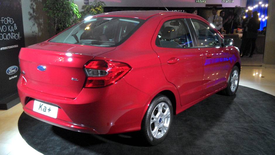 Conhecido como Ka+ (lê-se "Ka Mais"), ele preencherá a lacuna a ser deixada pelo veterano Fiesta Rocam Sedan | <a href="https://beta-develop.quatrorodas.abril.com.br/carros/lancamentos/novo-ford-ka-792257.shtml" rel="migration">Leia mais</a> Conhecido como Ka+ (lê-se "Ka Mais"), ele preencherá a lacuna a ser deixada pelo veterano Fiesta Rocam Sedan | <a href="https://beta-develop.quatrorodas.abril.com.br/carros/lancamentos/novo-ford-ka-792257.shtml" rel="migration">Leia mais</a>