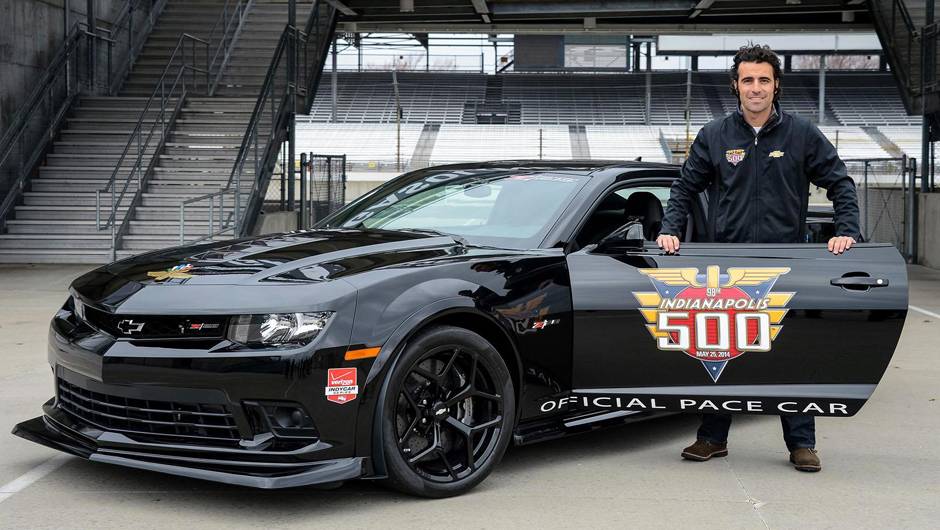 O ve&iacute;culo ser&aacute; usado exclusivamente nas 500 Milhas de Indian&aacute;polis | <a href="https://beta-develop.quatrorodas.abril.com.br/noticias/fabricantes/f-indy-apresenta-seu-novo-pace-car-chevrolet-camaro-z-28-777840.shtml" rel="migration">Leia mais</a>