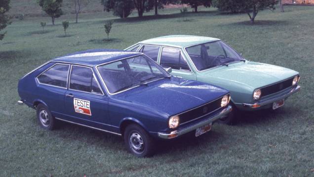No Brasil, o Passat chegou em setembro de 1974 com dois tipos de acabamento (L e LS); entrou para a história por ser o primeiro VW brasileiro com motor refrigerado a água No Brasil, o Passat chegou em setembro de 1974 com dois tipos de acabamento (L e LS); entrou para a história por ser o primeiro VW brasileiro com motor refrigerado a água