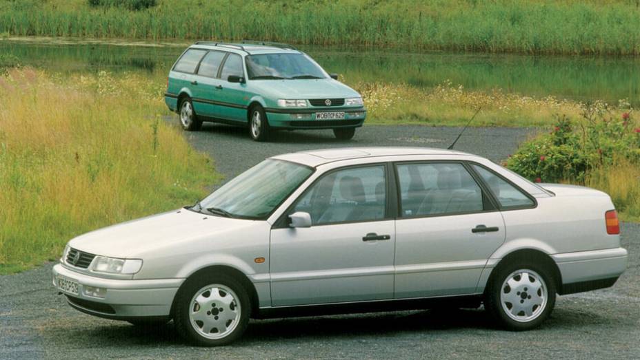 Em 1993, a VW lan&ccedil;ou um facelift da terceira gera&ccedil;&atilde;o, suficiente para a marca cham&aacute;-lo de B4 (ou quarta gera&ccedil;&atilde;o); esta vers&atilde;o, inclusive, marcou o retorno do nome Passat ao Brasil