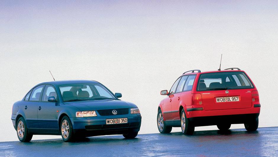 Um Passat completamente novo estreou em 1996; com a plataforma do primeiro Audi A4, ele inaugurou uma nova identidade visual de design na VW Um Passat completamente novo estreou em 1996; com a plataforma do primeiro Audi A4, ele inaugurou uma nova identidade visual de design na VW