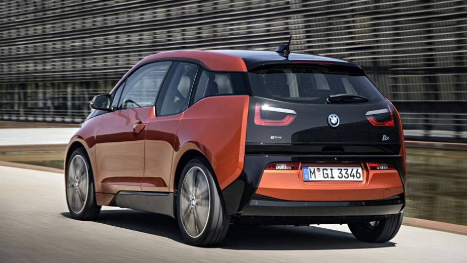 Segundo a BMW, é possível rodar de 130 a 160 quilômetros sem recarregar | <a href="https://beta-develop.quatrorodas.abril.com.br/saloes/frankfurt/2013/bmw-i3-753151.shtml" rel="migration">Leia mais</a>