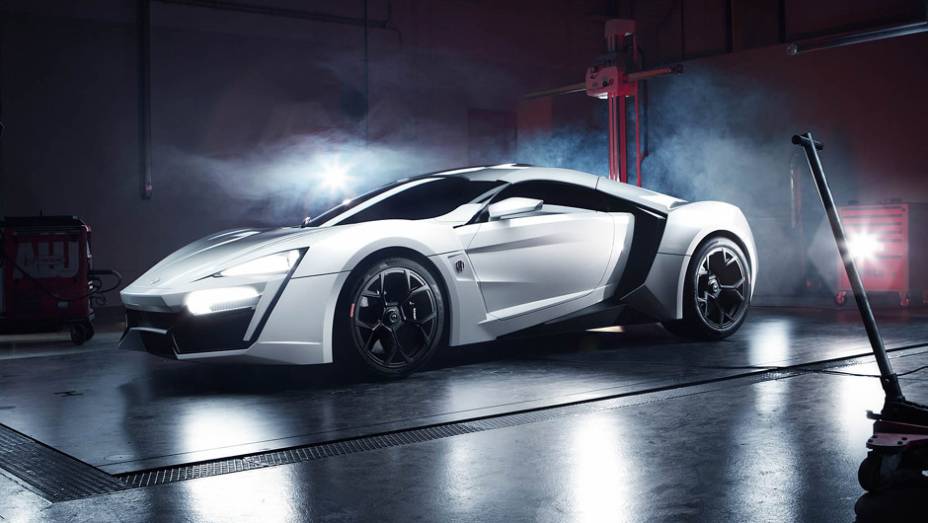 Lykan Hypersport: o ultrararo superesportivo libanês de US$ 3,4 mi é o astro de "Velozes e Furiosos 7"; movido por um motor biturbo central, ele tem 760 cv e chega aos 395 km/h Lykan Hypersport: o ultrararo superesportivo libanês de US$ 3,4 mi é o astro de "Velozes e Furiosos 7"; movido por um motor biturbo central, ele tem 760 cv e chega aos 395 km/h