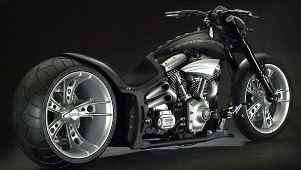 Vettel lidera F-1, enquanto sua moto não chega!