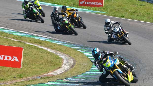 Racing Festival: Luvizotto na ponta