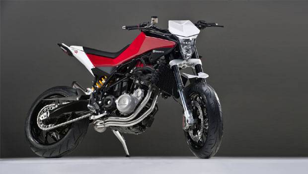 A cara da Husqvarna Nuda 900R