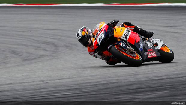 Pedrosa é pole na Malásia